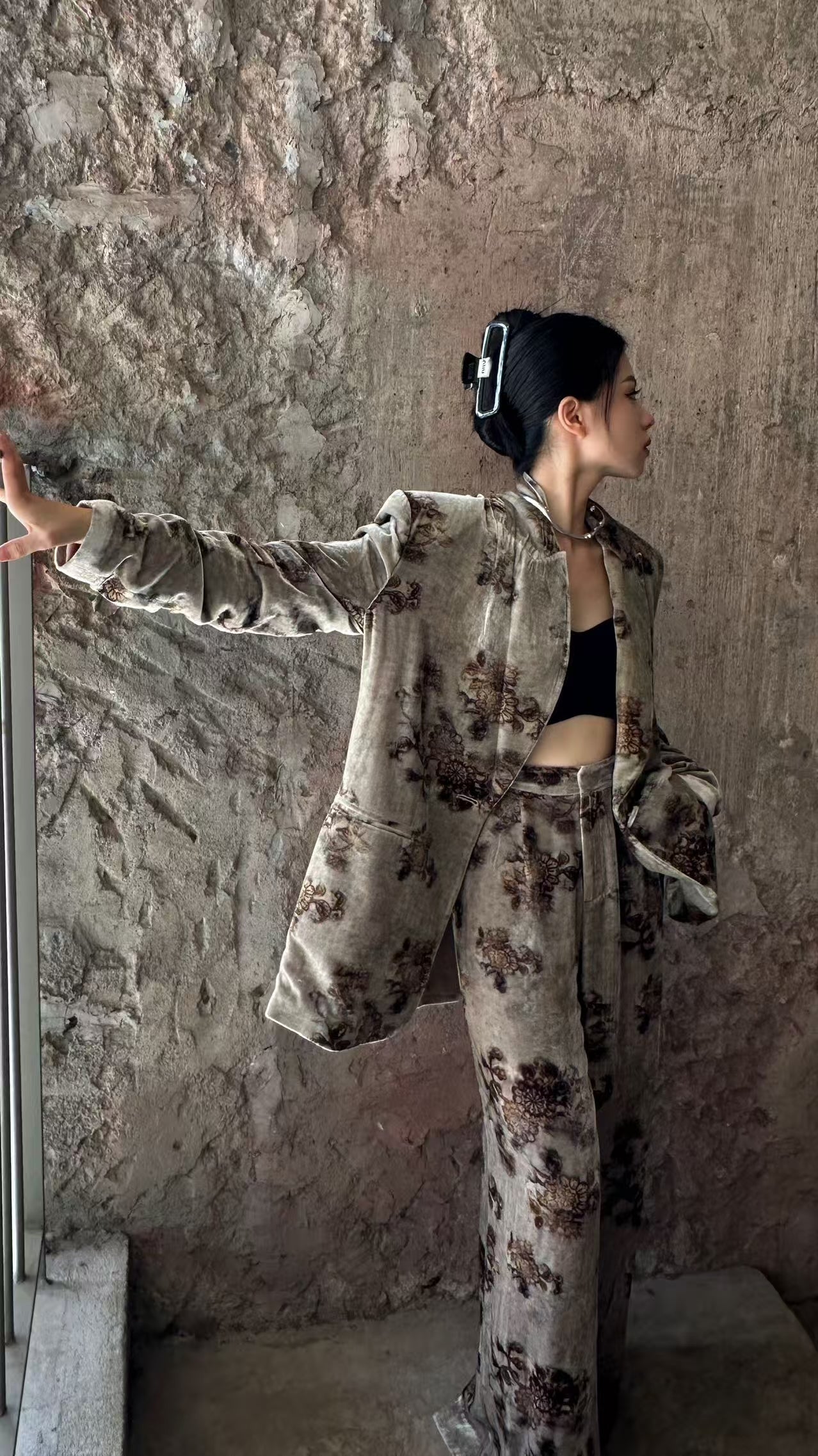 Velvet Floral Suit Set – Jacket & Wide-Leg Pants